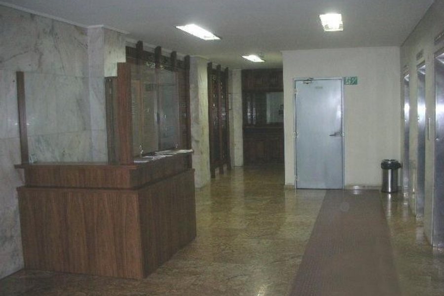 Sala com 24m², no bairro Centro em Caxias do Sul para Alugar