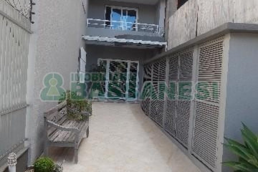 Apartamento com 95m², 3 dormitórios, 1 vaga, no bairro Lourdes em Caxias do Sul para Alugar