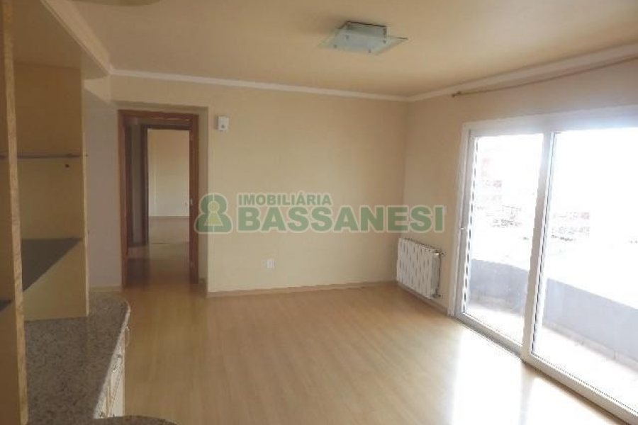 Apartamento com 95m², 3 dormitórios, 1 vaga, no bairro Lourdes em Caxias do Sul para Alugar