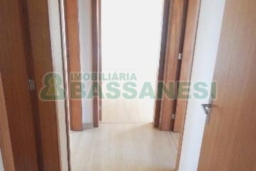 Apartamento com 95m², 3 dormitórios, 1 vaga, no bairro Lourdes em Caxias do Sul para Alugar