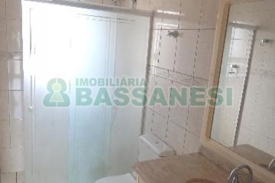 Apartamento com 95m², 3 dormitórios, 1 vaga, no bairro Lourdes em Caxias do Sul para Alugar