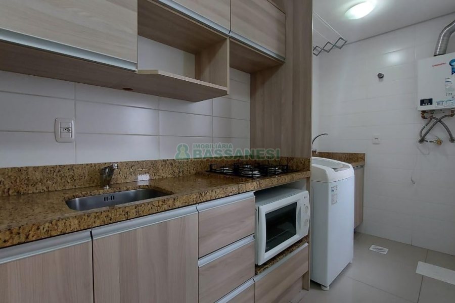 Apto Mobiliado com 37m², 1 dormitório, 1 vaga, no bairro Petrópolis em Caxias do Sul para Comprar