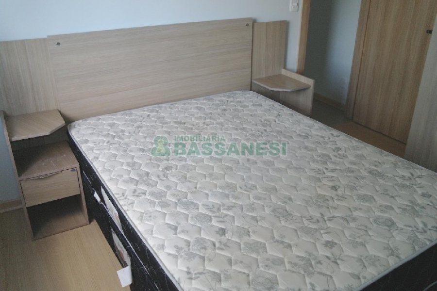 Apartamento com 37m², 1 dormitório, 1 vaga, no bairro Petrópolis em Caxias do Sul para Alugar