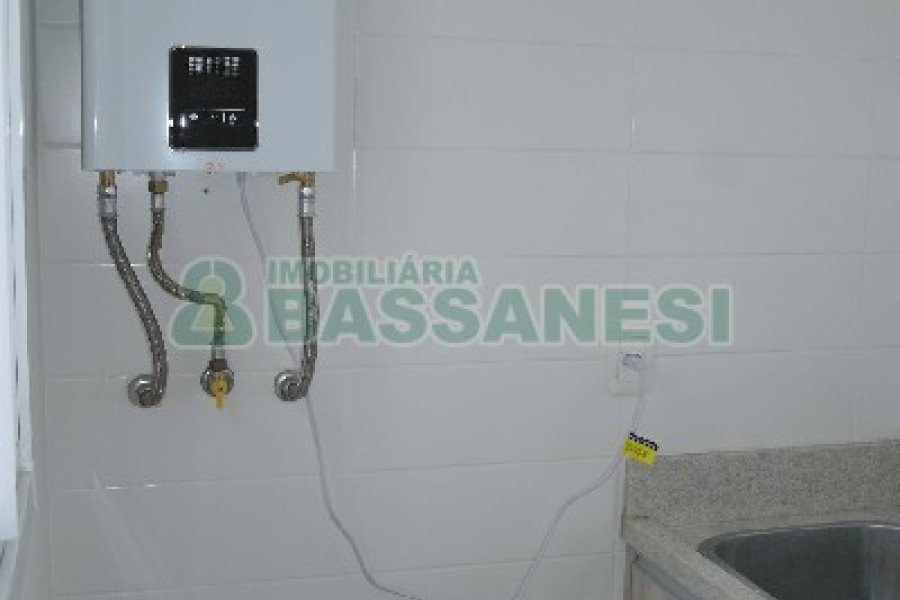 Apartamento com 37m², 1 dormitório, 1 vaga, no bairro Petrópolis em Caxias do Sul para Alugar