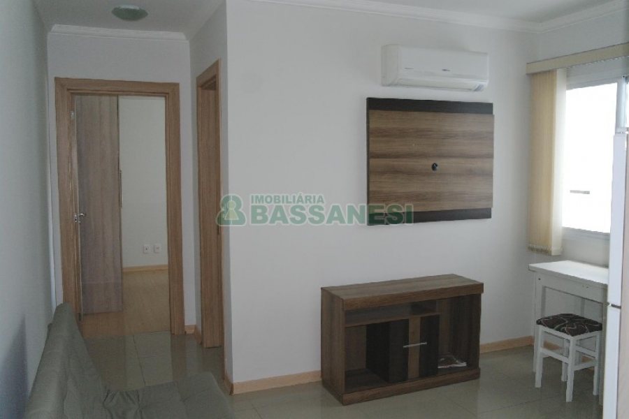 Apartamento com 37m², 1 dormitório, 1 vaga, no bairro Petrópolis em Caxias do Sul para Alugar