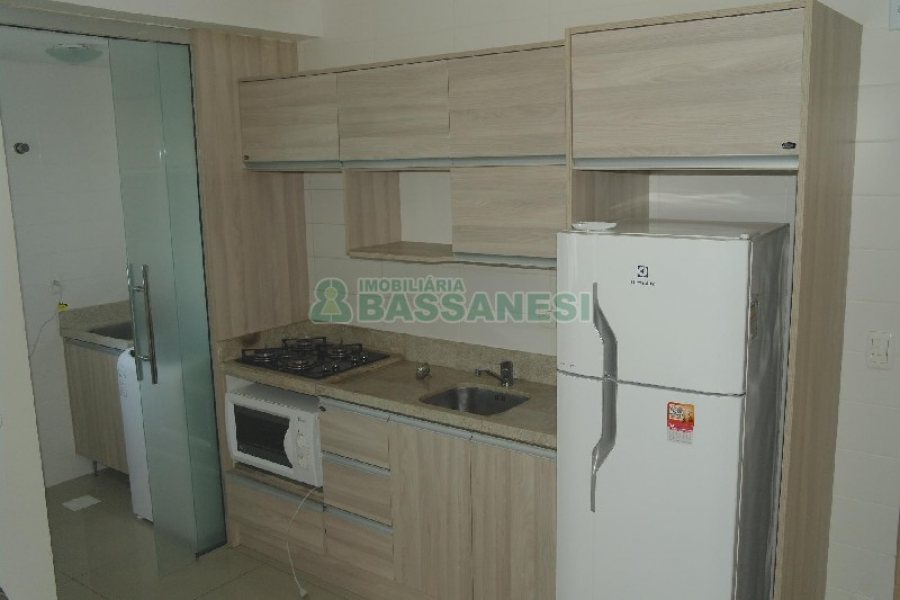 Apartamento com 37m², 1 dormitório, 1 vaga, no bairro Petrópolis em Caxias do Sul para Alugar