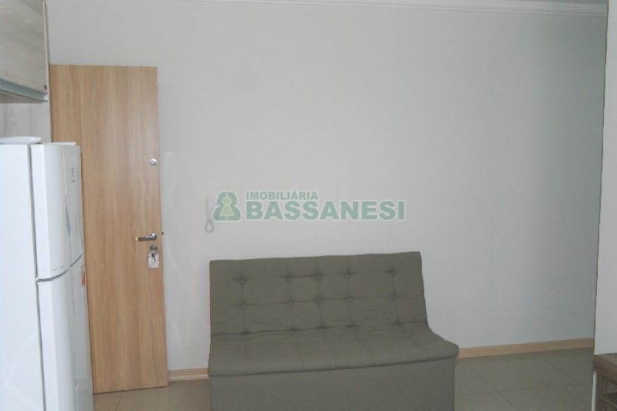 Apartamento com 37m², 1 dormitório, 1 vaga, no bairro Petrópolis em Caxias do Sul para Alugar