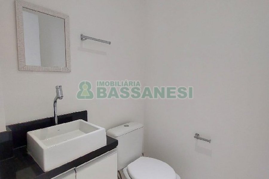 Sala com 41m², no bairro Panazzolo em Caxias do Sul para Alugar ou Comprar