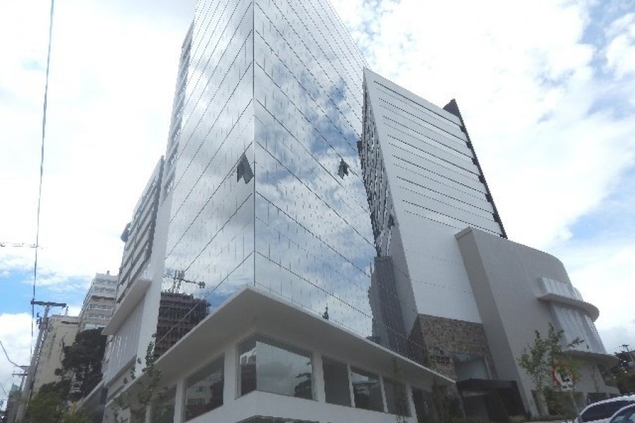 Sala com 41m², no bairro Panazzolo em Caxias do Sul para Comprar