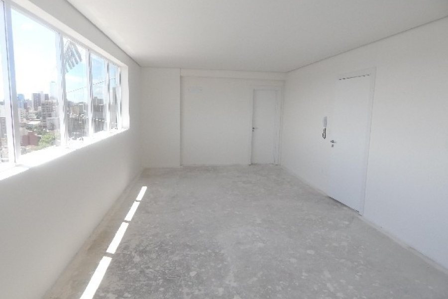 Sala com 41m², no bairro Panazzolo em Caxias do Sul para Comprar