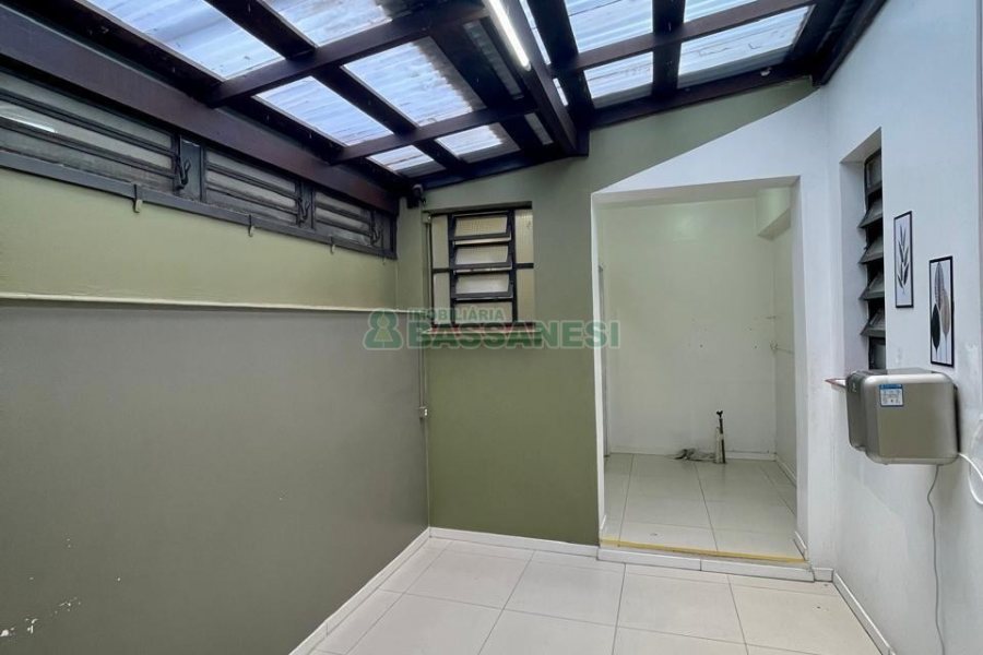 Loja com 315m², no bairro São Pelegrino em Caxias do Sul para Alugar