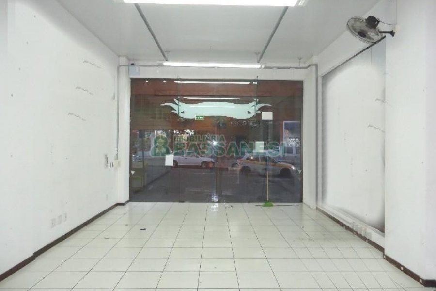 Loja com 137m², no bairro São Pelegrino em Caxias do Sul para Alugar