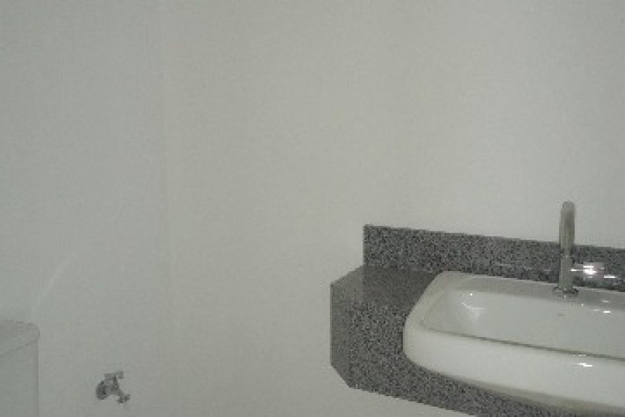 Sala com 58m², 1 vaga, no bairro Pio X em Caxias do Sul para Comprar