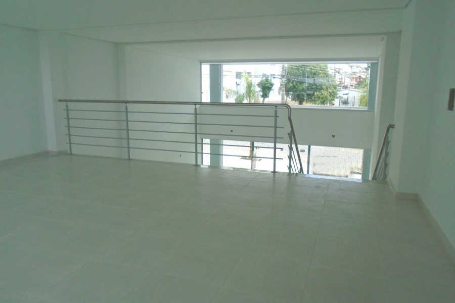 Loja com 180m², 2 vagas, no bairro Jardim América em Caxias do Sul para Comprar