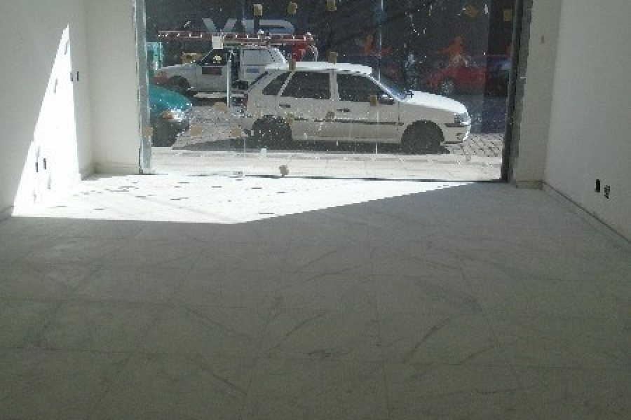 Loja com 252m², no bairro São Pelegrino em Caxias do Sul para Alugar