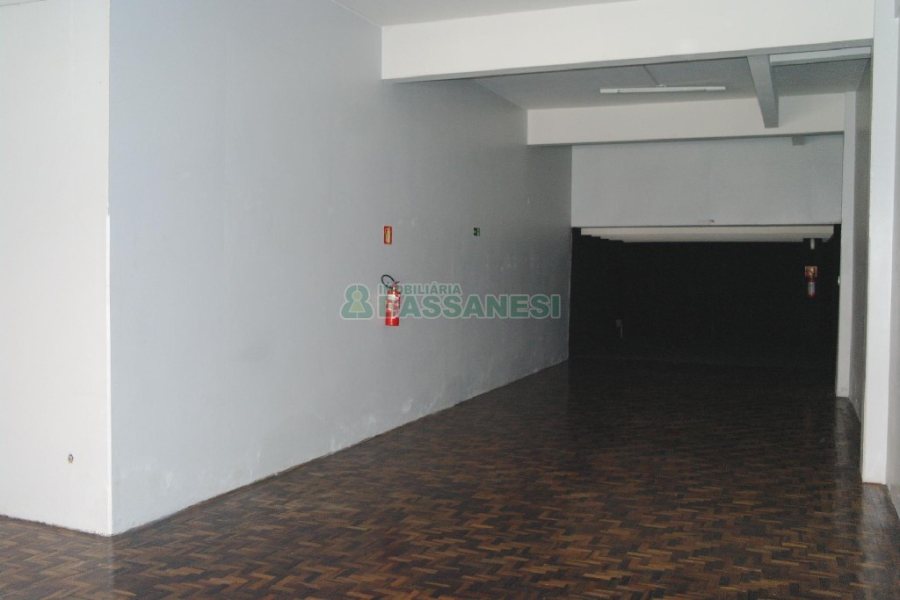 Loja com 130m², no bairro São Pelegrino em Caxias do Sul para Alugar