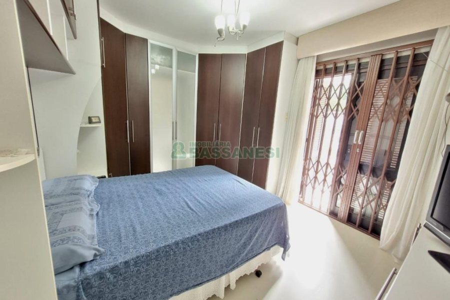 Apartamento com 144m², 3 dormitórios, 2 vagas, no bairro Panazzolo em Caxias do Sul para Alugar