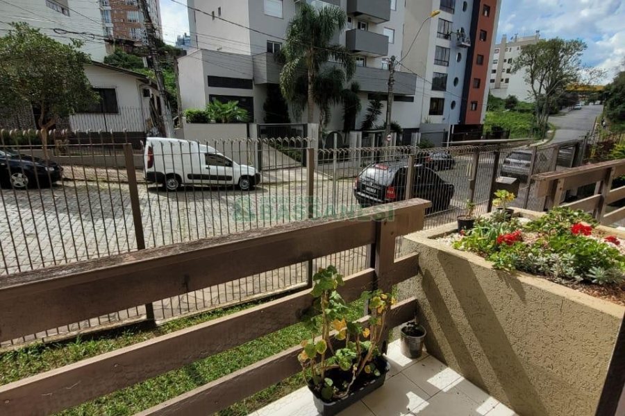 Apartamento com 144m², 3 dormitórios, 2 vagas, no bairro Panazzolo em Caxias do Sul para Alugar