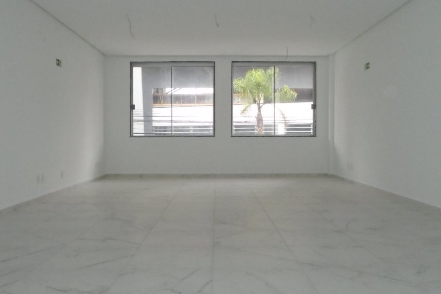 Loja com 220m², no bairro São Pelegrino em Caxias do Sul para Alugar