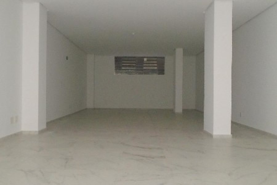 Loja com 220m², no bairro São Pelegrino em Caxias do Sul para Alugar