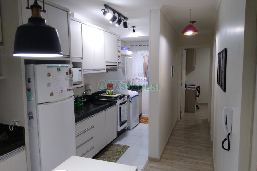 Apartamento com 49m², 2 dormitórios, 1 vaga, no bairro Vinhedos em Caxias do Sul para Comprar
