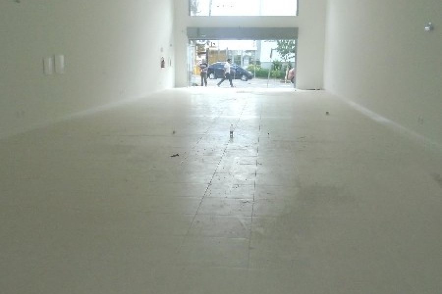 Loja com 200m², no bairro São Pelegrino em Caxias do Sul para Alugar