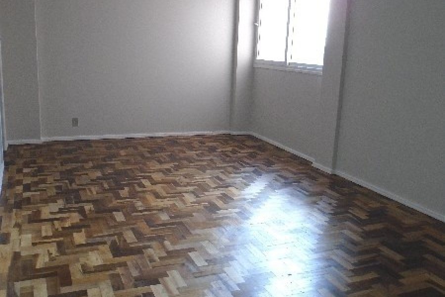 Sala com 79m², no bairro Centro em Caxias do Sul para Alugar