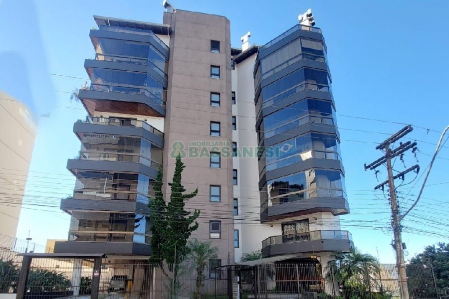 Apto Mobiliado com 112m², 4 dormitórios, 2 vagas, no bairro Lourdes em Caxias do Sul para Alugar