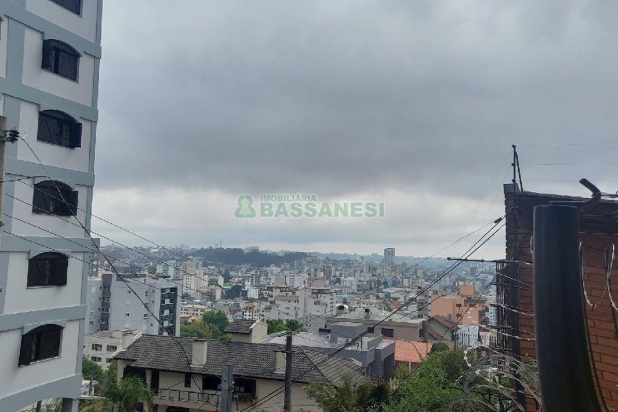 Apto Mobiliado com 80m², 2 dormitórios, 1 vaga, no bairro Madureira em Caxias do Sul para Comprar