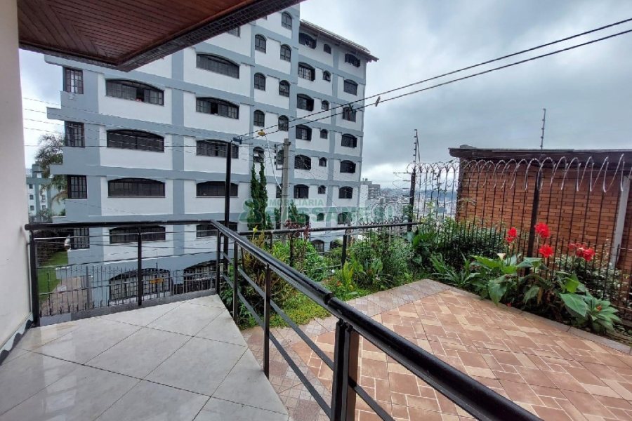 Apto Mobiliado com 80m², 2 dormitórios, 1 vaga, no bairro Madureira em Caxias do Sul para Comprar