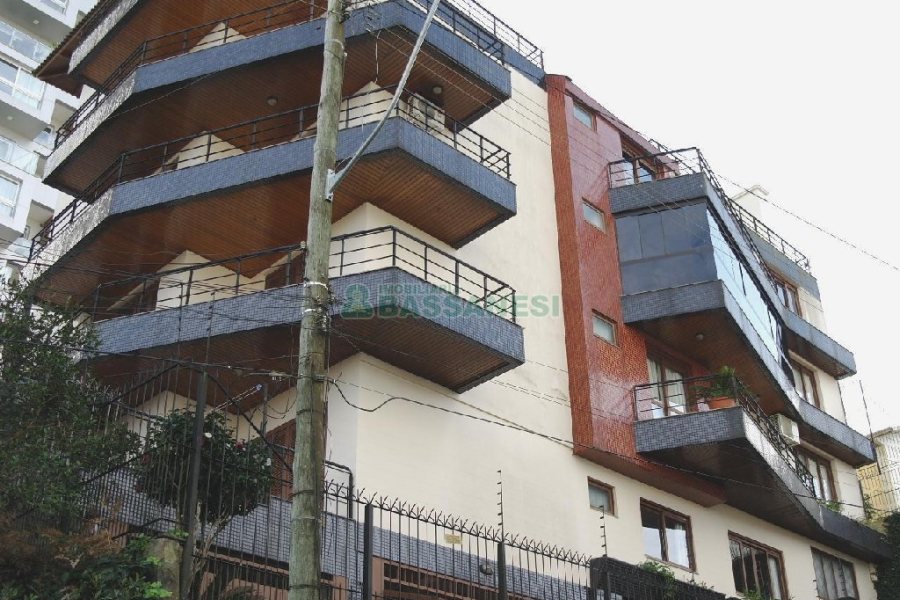 Apto Mobiliado com 80m², 2 dormitórios, 1 vaga, no bairro Madureira em Caxias do Sul para Comprar