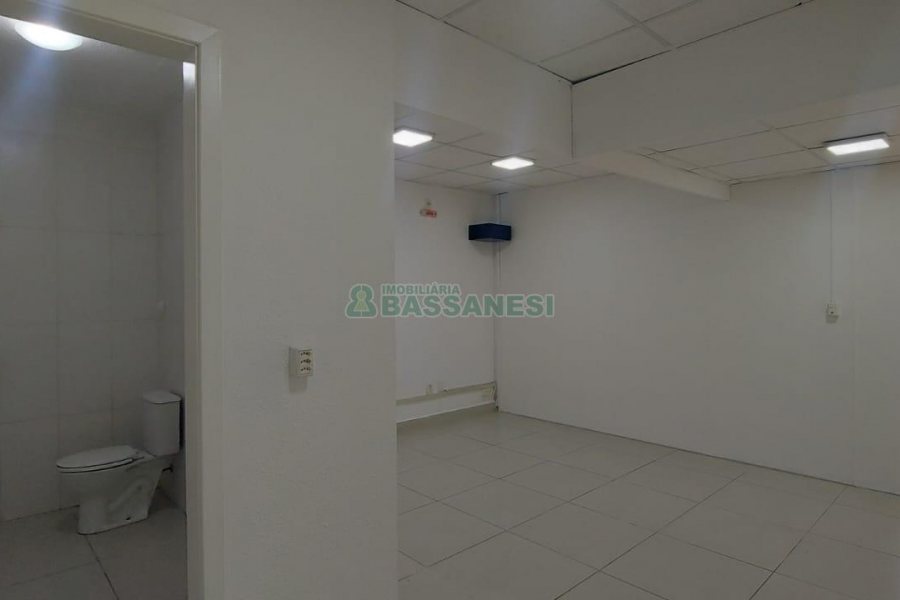 Loja com 98m², no bairro Centro em Caxias do Sul para Alugar