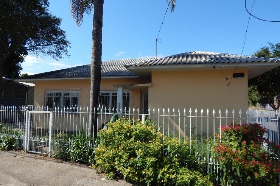 Casa Comercial com 150m², 5 dormitórios, 3 vagas, no bairro Bela Vista em Caxias do Sul para Comprar