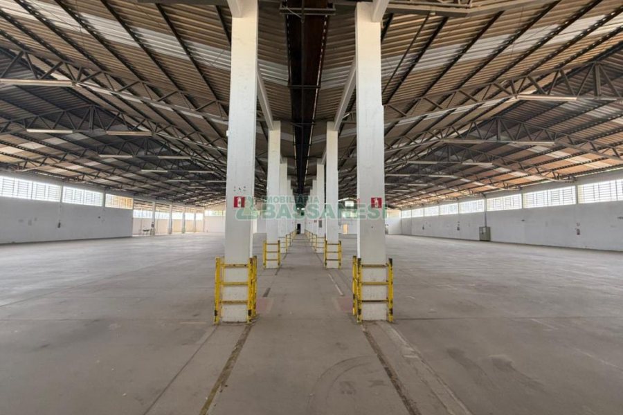 Pavilhão com 3000m², no bairro Cidade Nova em Caxias do Sul para Alugar