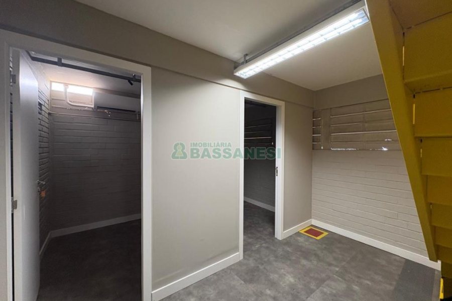 Pavilhão com 3000m², no bairro Cidade Nova em Caxias do Sul para Alugar