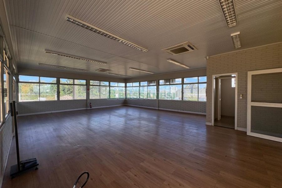 Pavilhão com 3000m², no bairro Cidade Nova em Caxias do Sul para Alugar