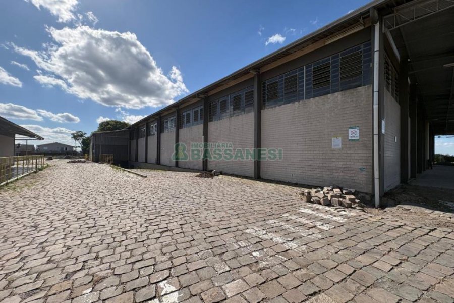 Pavilhão com 3000m², no bairro Cidade Nova em Caxias do Sul para Alugar