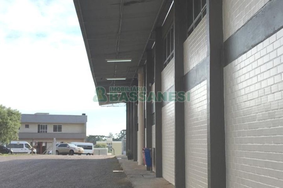 Pavilhão com 3000m², no bairro Cidade Nova em Caxias do Sul para Alugar