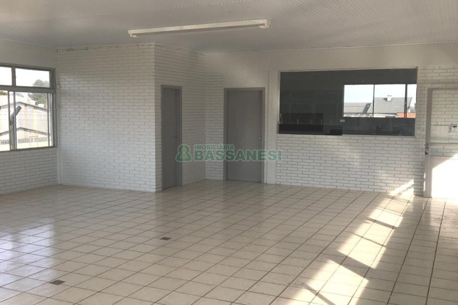 Pavilhão com 3000m², no bairro Cidade Nova em Caxias do Sul para Alugar
