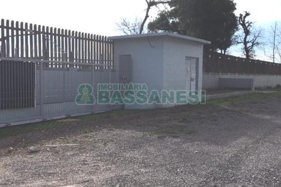Pavilhão com 3000m², no bairro Cidade Nova em Caxias do Sul para Alugar
