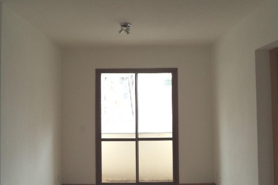 Apartamento com 64m², 2 dormitórios, 1 vaga, no bairro São Pelegrino em Caxias do Sul para Alugar