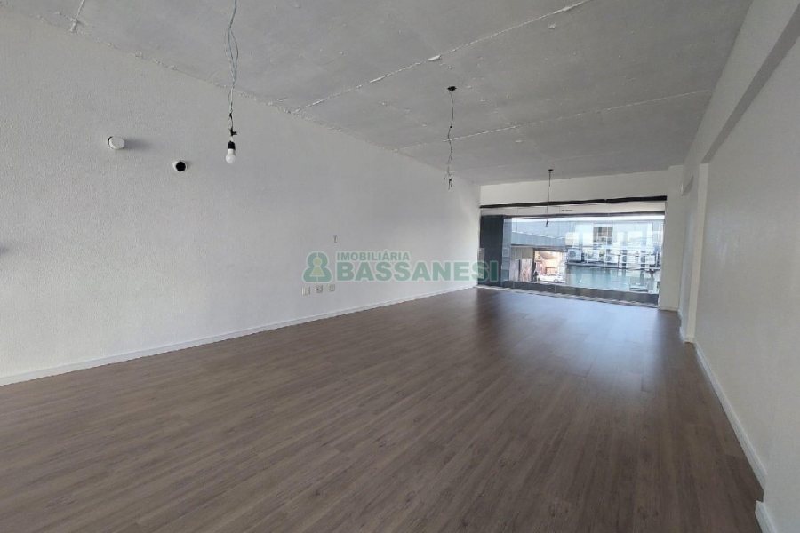 Loja com 102m², no bairro Rio Branco em Caxias do Sul para Alugar