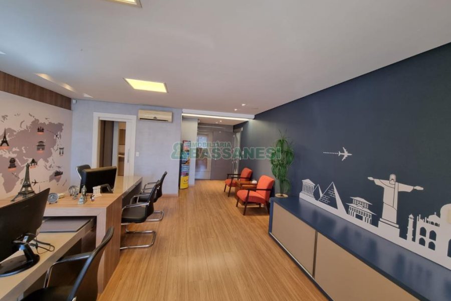 Sala com 63m², 2 vagas, no bairro São Pelegrino em Caxias do Sul para Comprar