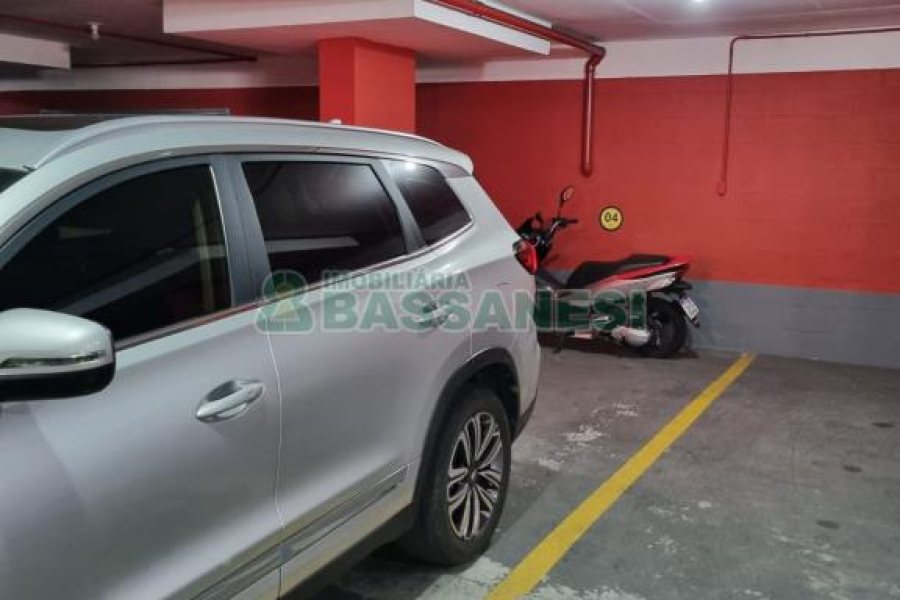 Sala com 63m², 2 vagas, no bairro São Pelegrino em Caxias do Sul para Comprar