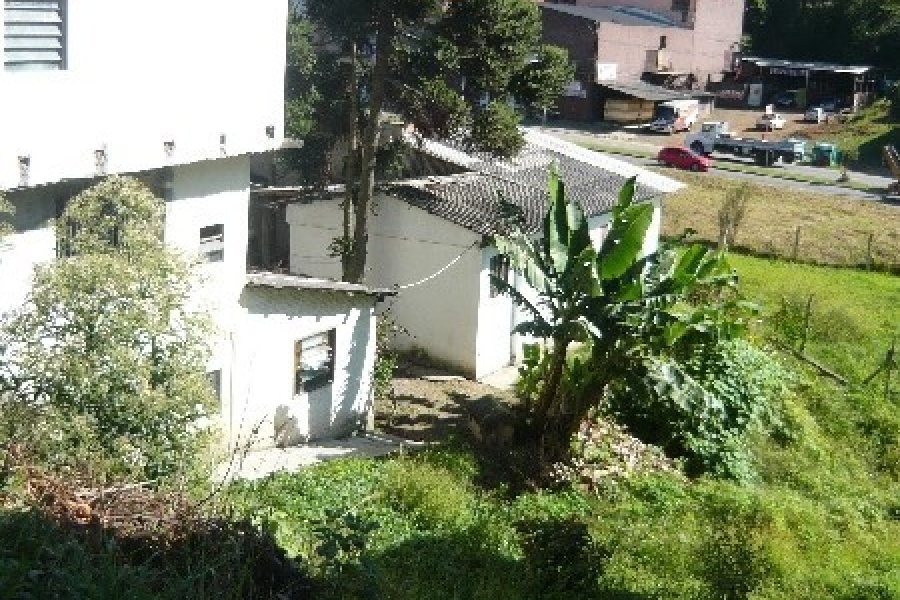 Terreno com 360m², no bairro Salgado Filho em Caxias do Sul para Comprar