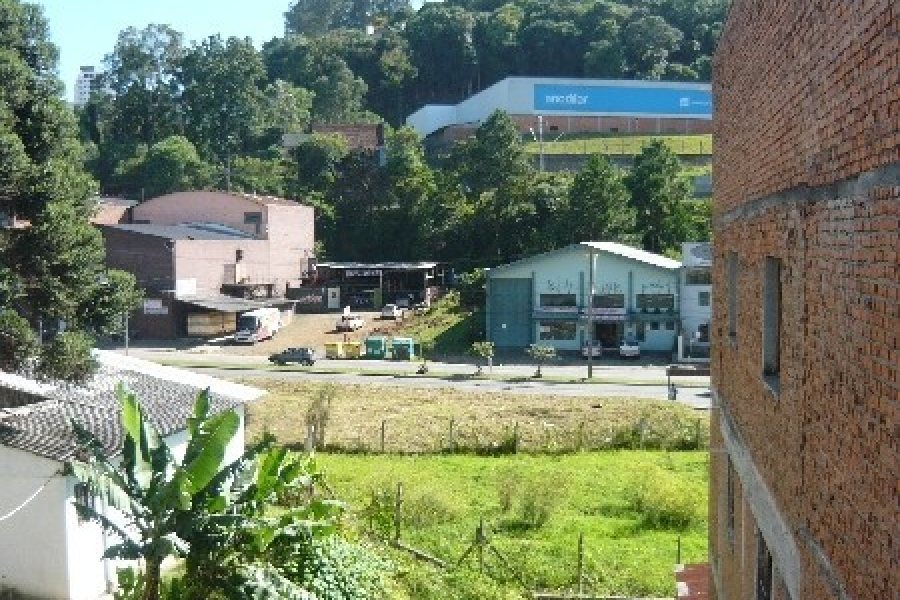Terreno com 360m², no bairro Salgado Filho em Caxias do Sul para Comprar