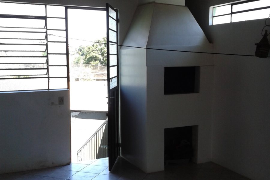 Casa com 200m², 3 dormitórios, 1 vaga, no bairro Rio Branco em Caxias do Sul para Comprar