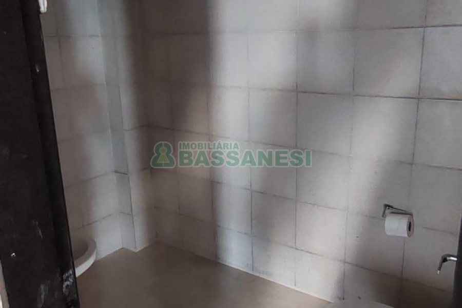 Pavilhão com 450m², no bairro Santa Catarina em Caxias do Sul para Alugar