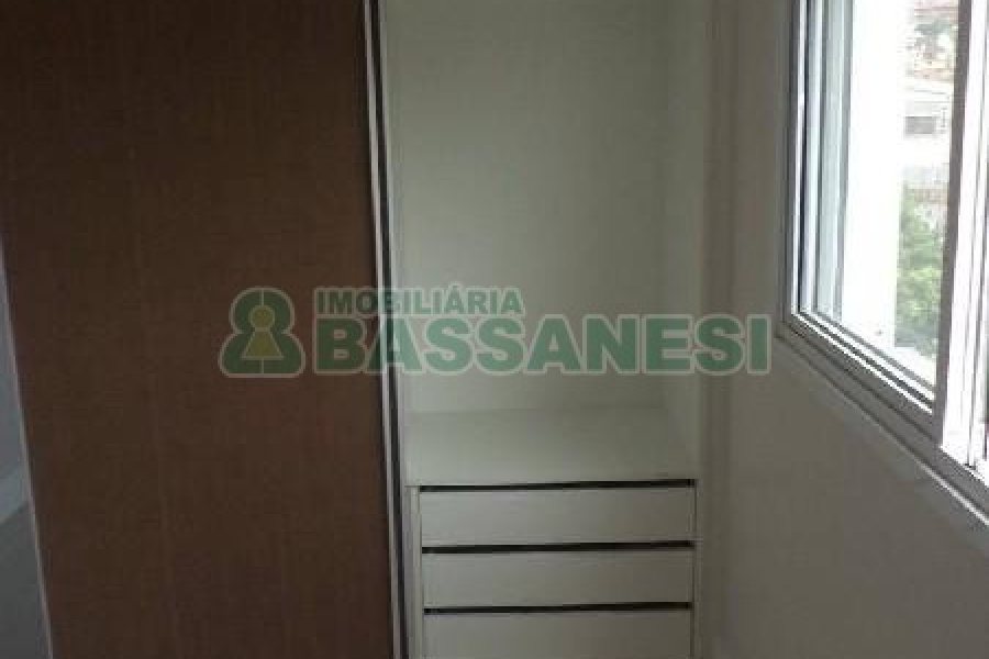 Apto Mobiliado com 67m², 2 dormitórios, 2 vagas, no bairro Santa Catarina em Caxias do Sul para Alugar