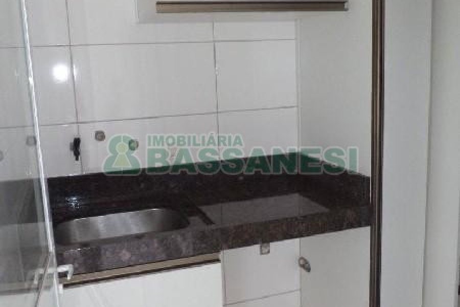 Apto Mobiliado com 67m², 2 dormitórios, 2 vagas, no bairro Santa Catarina em Caxias do Sul para Alugar